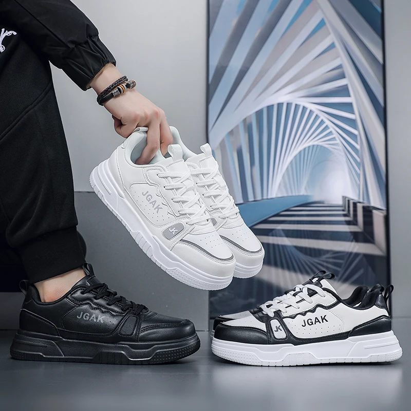 أحذية رجالية ربيعية جديدة قابلة للتنفس، أحذية رياضية كاجوال متعددة الاستخدامات وعصرية، أحذية رياضية بيضاء مضادة للانزلاق ونعل ناعم ومنخفضة