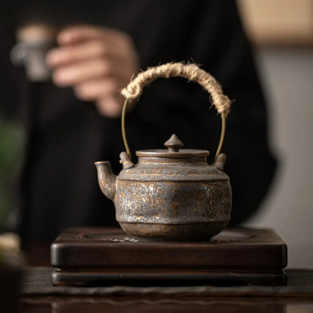 Japanische Ofen Ändern Vergoldete Eisen Glasur Teekanne Boutique Hebe Strahl Topf Haushalt Tee Maker Wasserkocher Kung Fu Tee Teegeschirr Ornamente