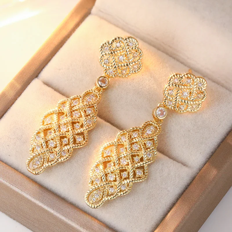 Luxurious Gold Plated Pendant Earrings With Diamond Grid Shaped Inlay Zircon Women's Elegant Earring Banquet Wedding Jewelry