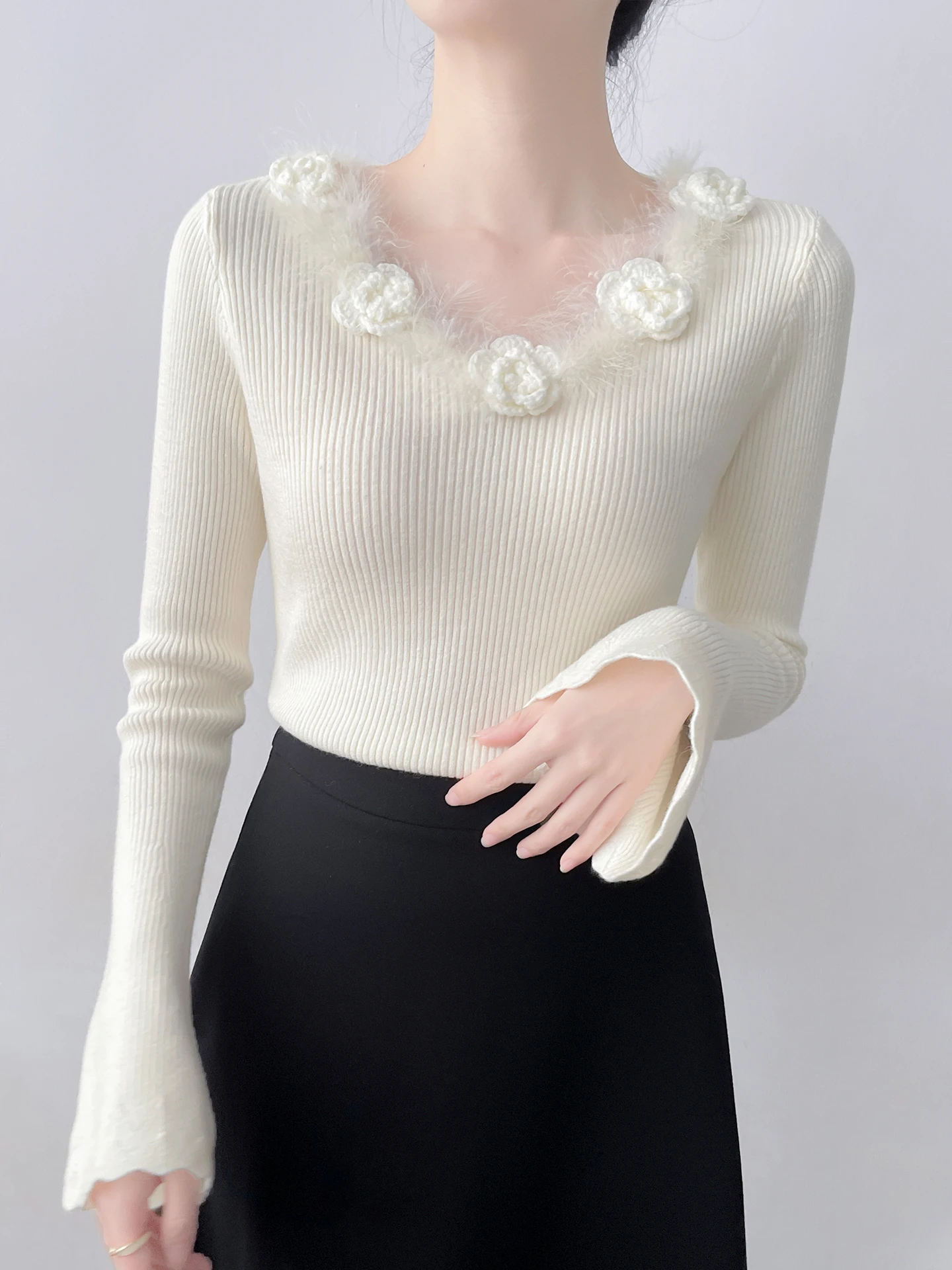 

Ele V-Ne Long Sve Knitted Sweater Women's Slim Fit Base irt Spring Faionable Floral Decoration Comfortable Knitwear