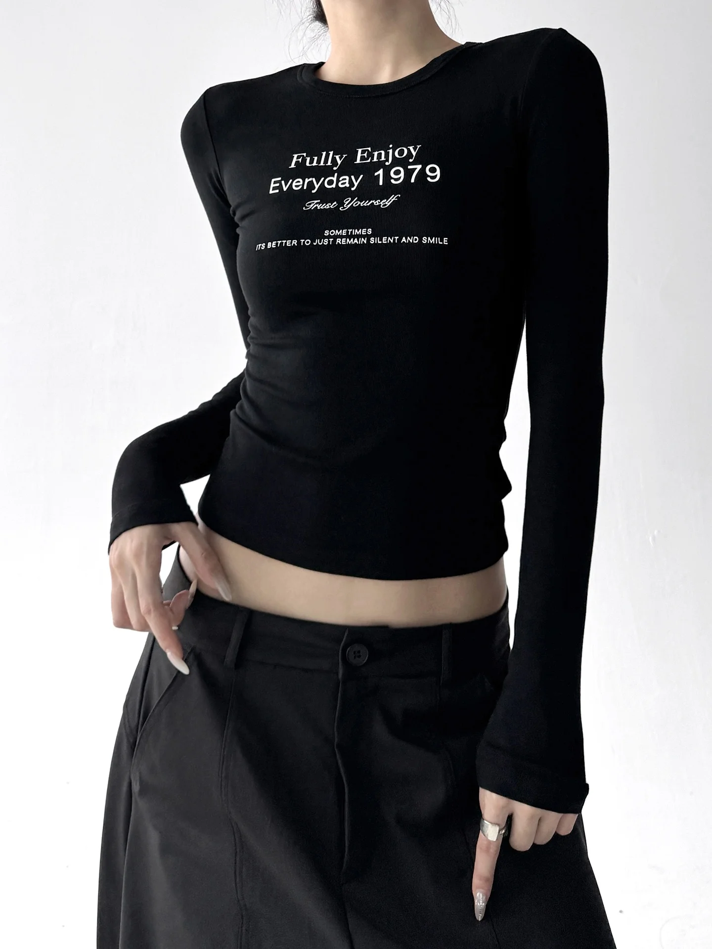 Ele رسالة طباعة طويلة Sve جولة Ne T-irt قاعدة irt ملابس داخلية ملابس خارجية الخريف المرأة الجديدة Faion تخفيف Sle S...