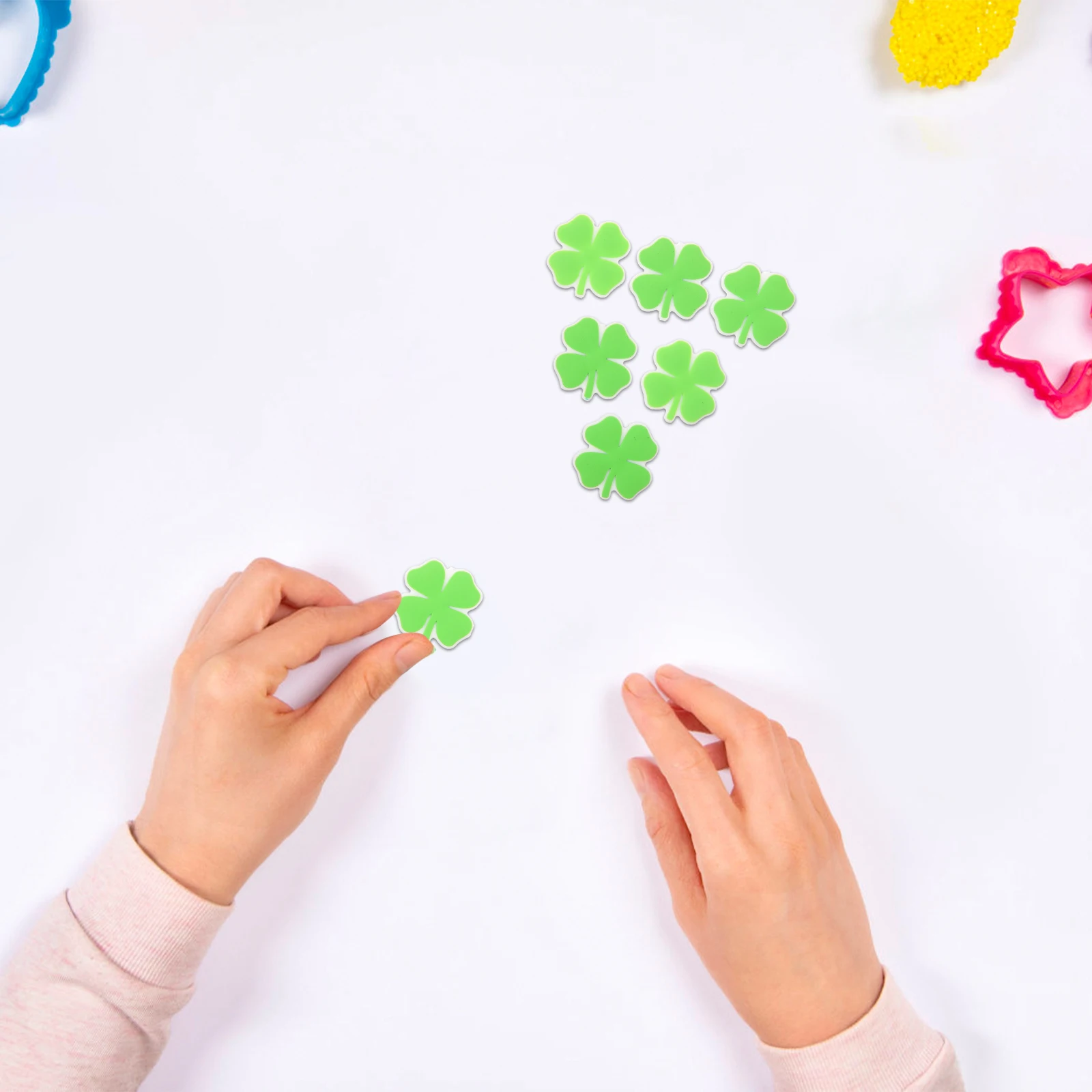 

10pcs Silicone Beads Light Green Leaf Shaped Jewelry Making Keychain Bracelet Diy Craft Accessory for Necklace Handmade Bead