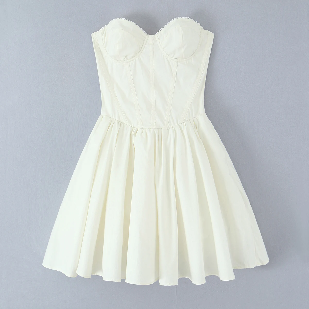 2025 Sexy Beige avec fil poitrine Mini Robe sans bretelles femmes croix laçage dos taille basse froncé Robe de bal robes Robe de soirée