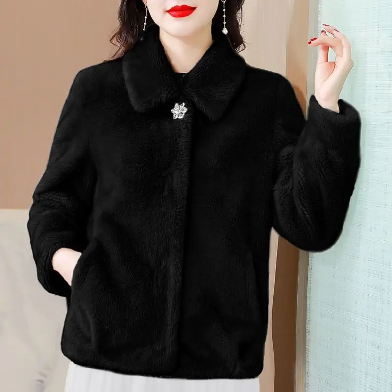 

Luxe Faux Fur Cropped Coat Women's Classic Fit Winter Jacket Thickened Plush Outerwear for Fall