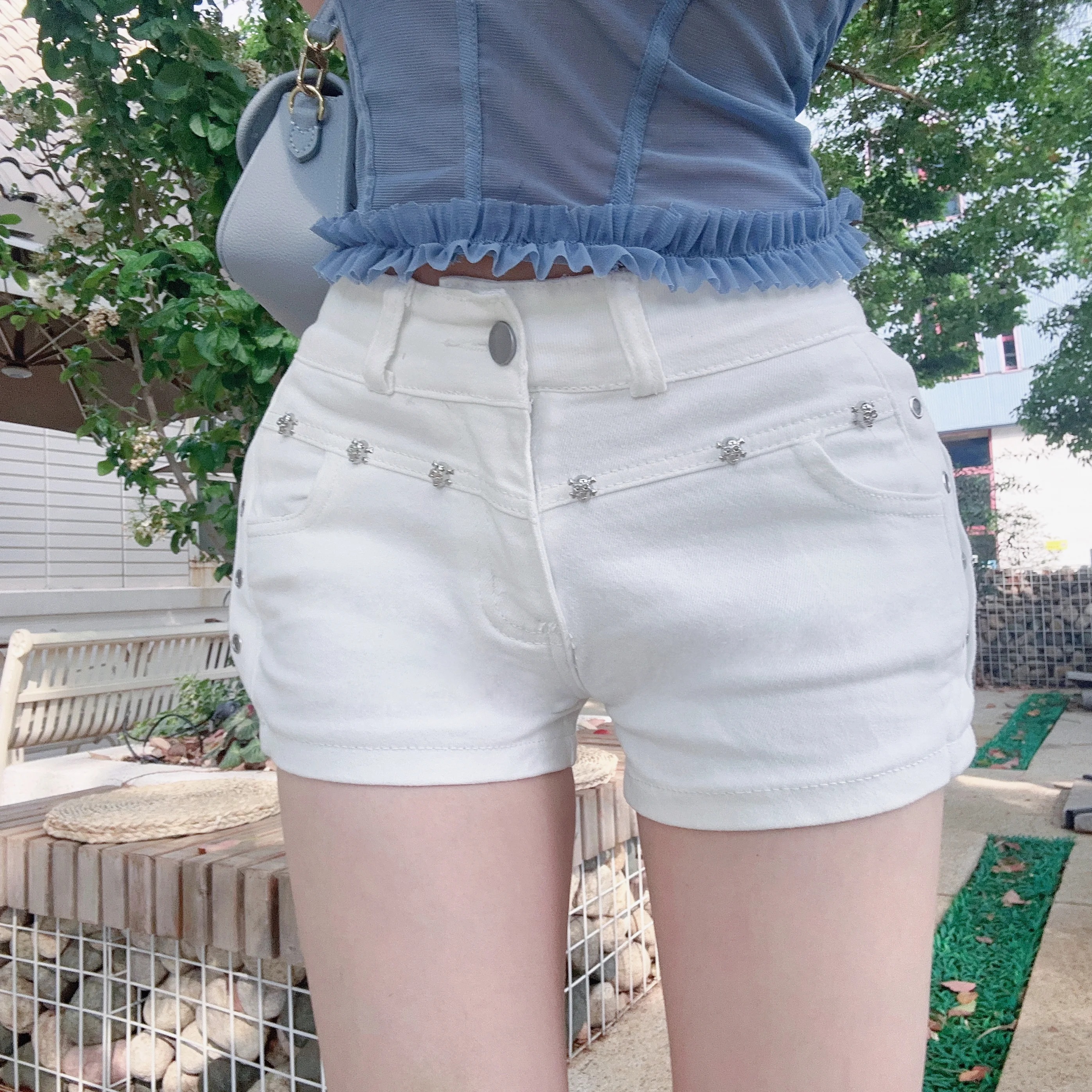 

Женские джинсовые шорты Eva Sexy с высокой талией, с заклепками, подчеркивающие ягодицы, утягивающие, модные, летние, 2025, однотонные