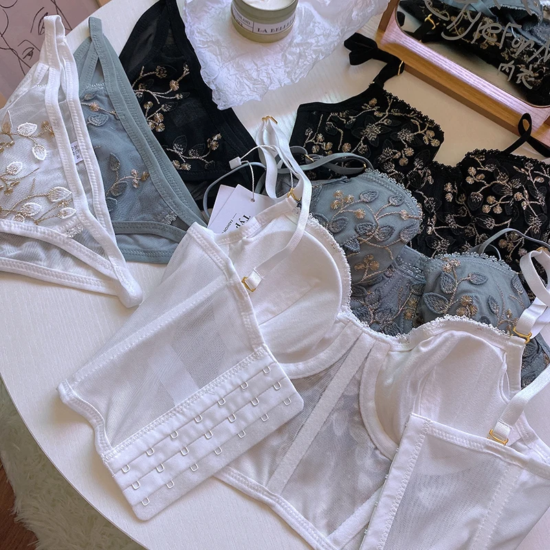 

Embroidered langerie ladies sexy cute bralette lace lingerie set with panties steel rubber bone outside underwear bra set pant