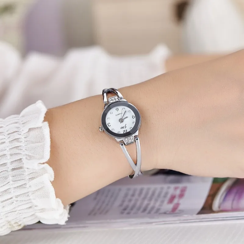 New Trendy Women Bracelet Watch Mujer Relojes Small Dial Quartz Leisure Popular Wristwatch Hour Female Elegant Watches