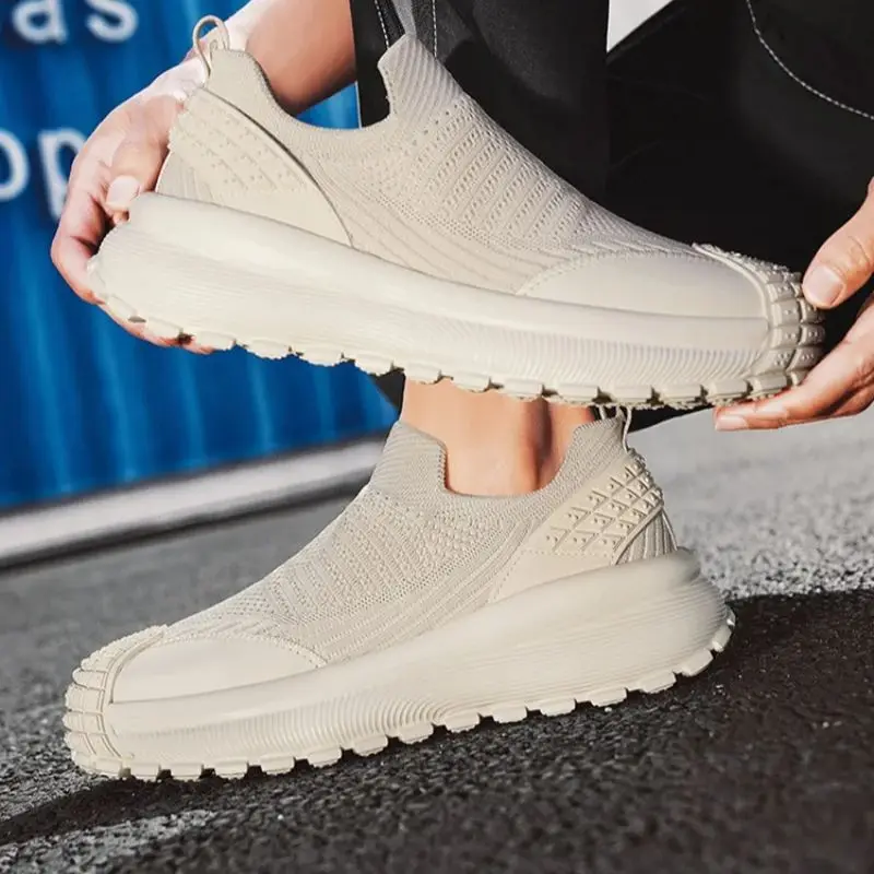 

Men's Lightweight Spring Breathable Sports Shoes Versatile Casual Thick-Soled Comfortable Trendy Flying Woven Elastic Board Shoe