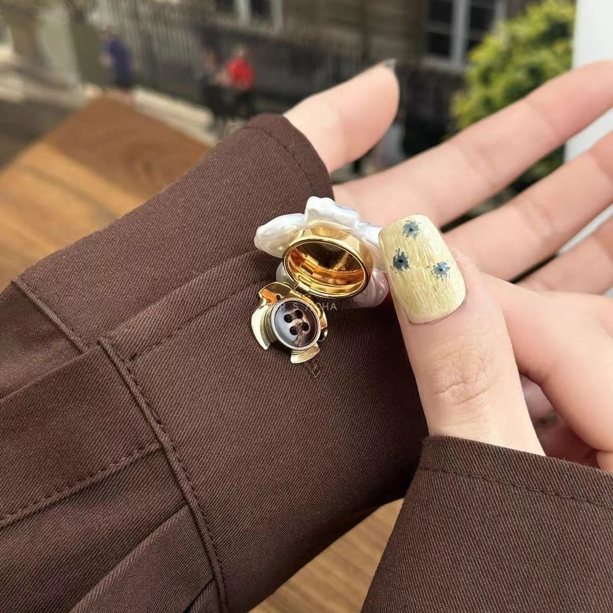 2 Pièces Cache-boutons Fleuris Tendance et Décoratifs pour Vêtements DIY, Décoration de Boutons de Chemise et de Manches