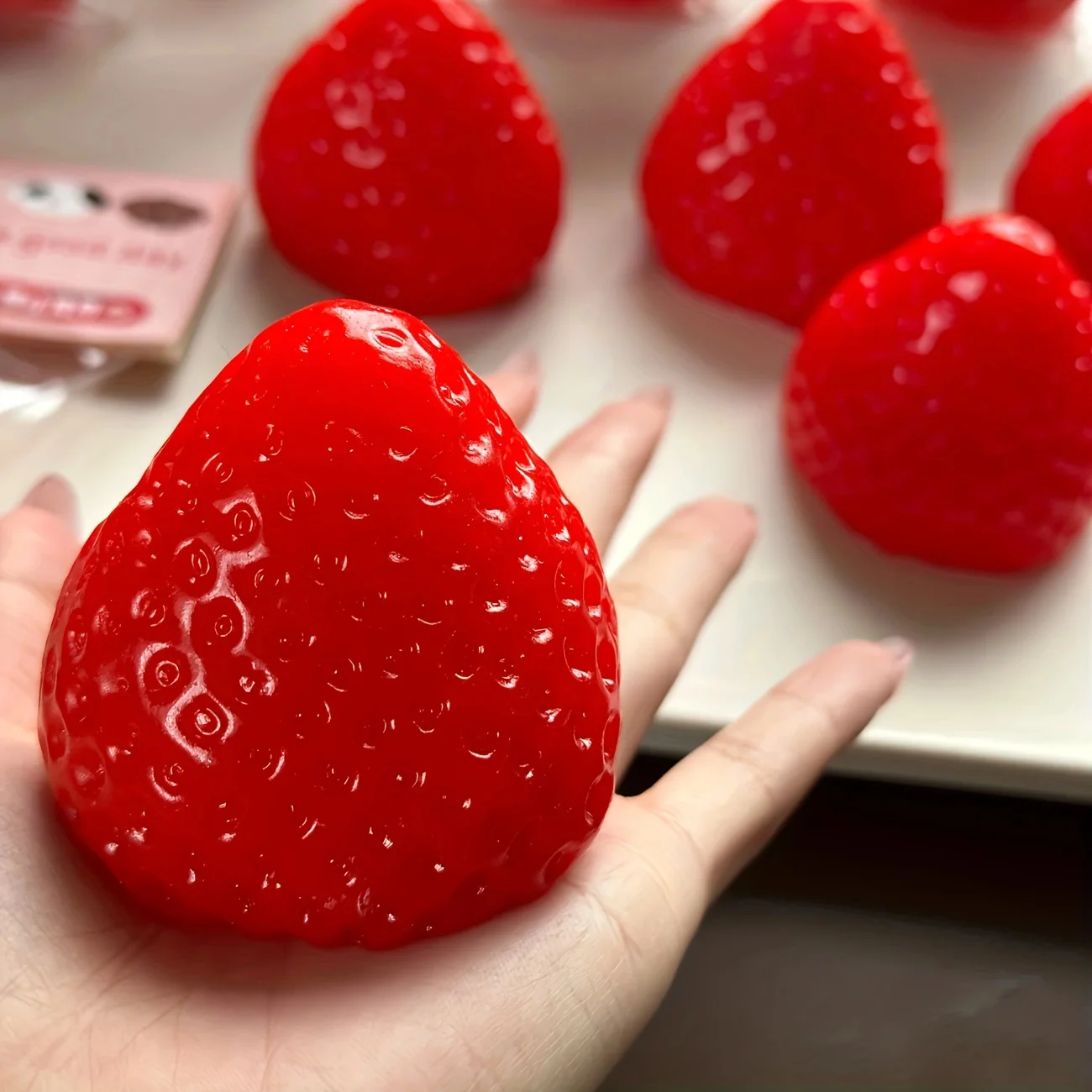 Y1Pc Squishy Big Strawberry Squeeze Toy Kids Soft Pinch Fruit Pop Fidget Toys Party Entertainment Games Halloween Christmas Gift