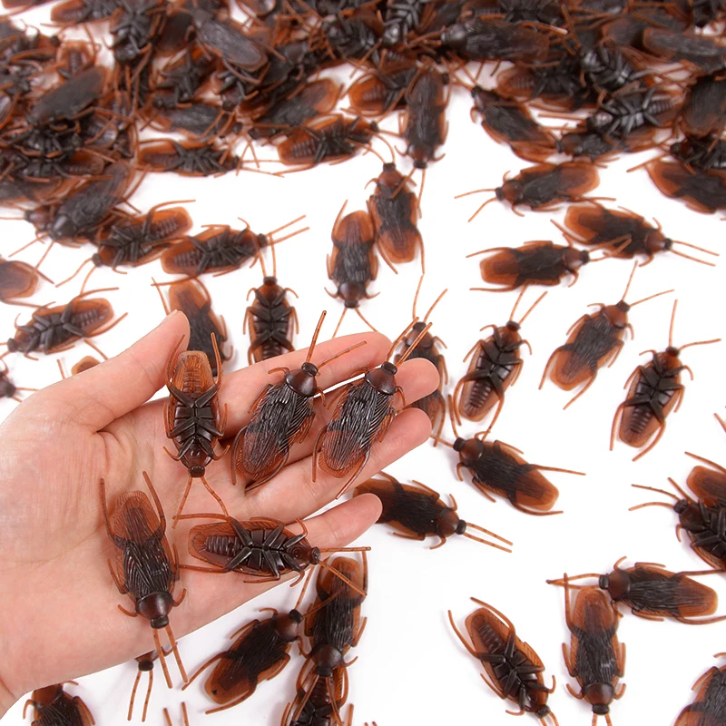 50pcs Halloween Artificial Cockroach Realistic Fake Roaches Bug Model Prank Toys For Halloween Party Haunted House Decor Props