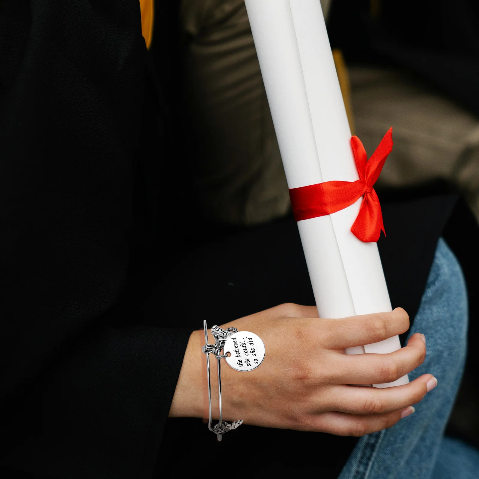 فئة 2025 سوار التخرج مجوهرات معدنية قابلة للتعديل تصميم شهادة قبعة فريدة من نوعها تذكار للخريجين #3