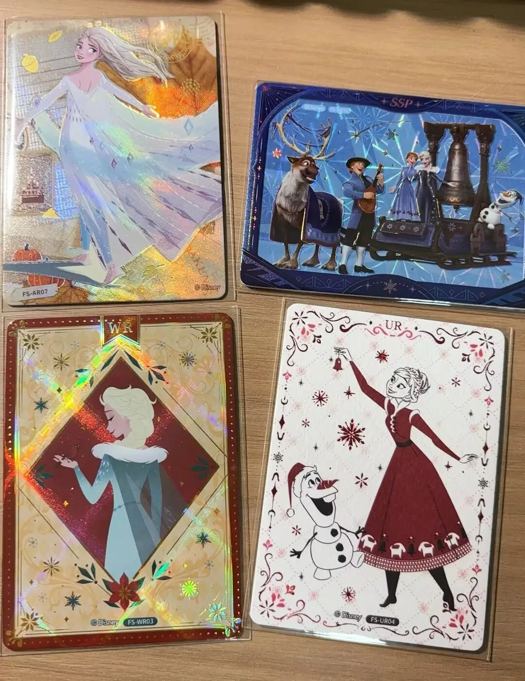 การ์ดสนุก Disney ของแท้แช่แข็งอุปกรณ์ต่อพ่วงการ์ดสะสมกล่องตาบอดการ์ด Elsa Anna Collection Surprise วันเกิดวันหยุดของขวัญ