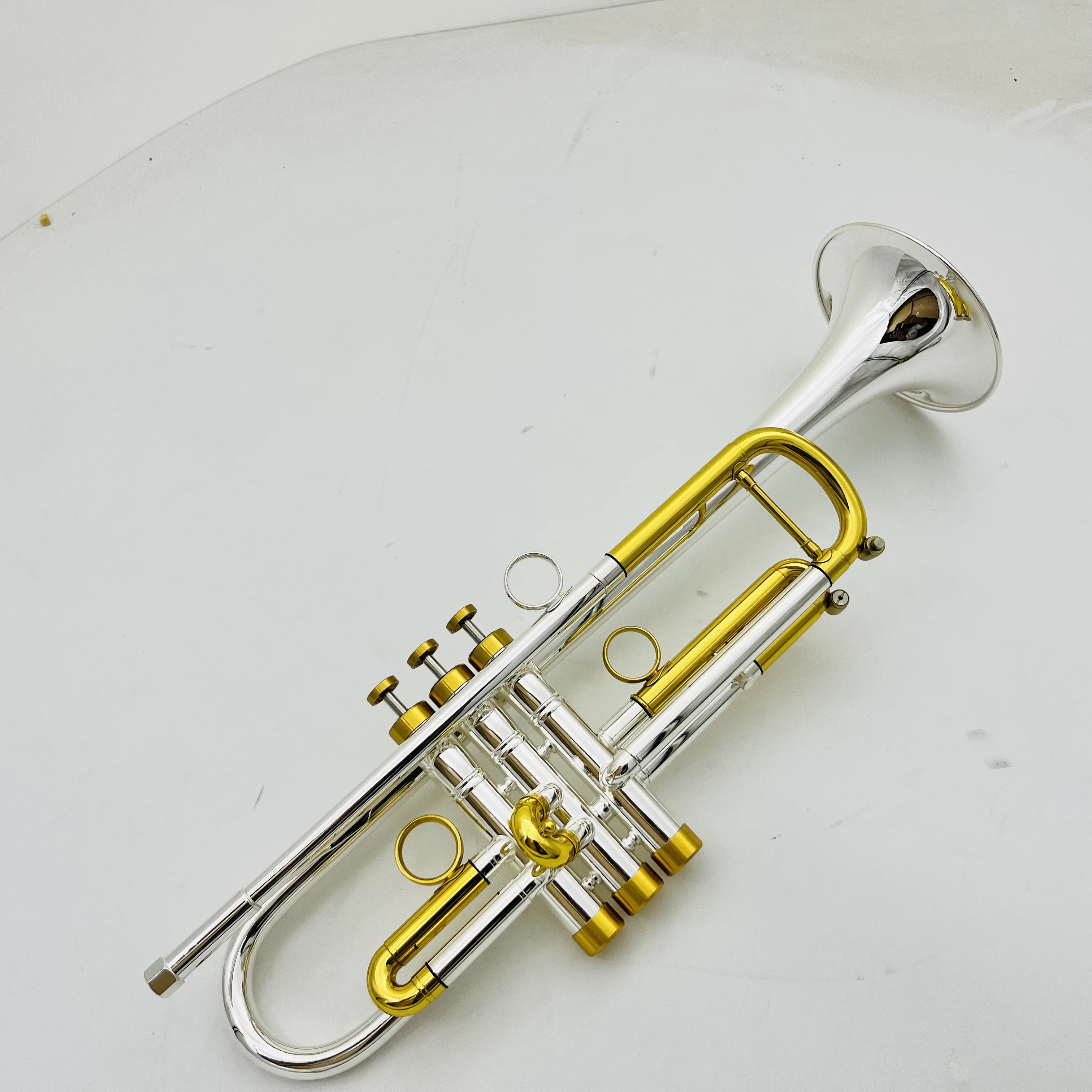 

Real Pictures Bb Tune Trumpet Silver Brass Plated Professional Brass Instrument With Case Accessories Free Shipping