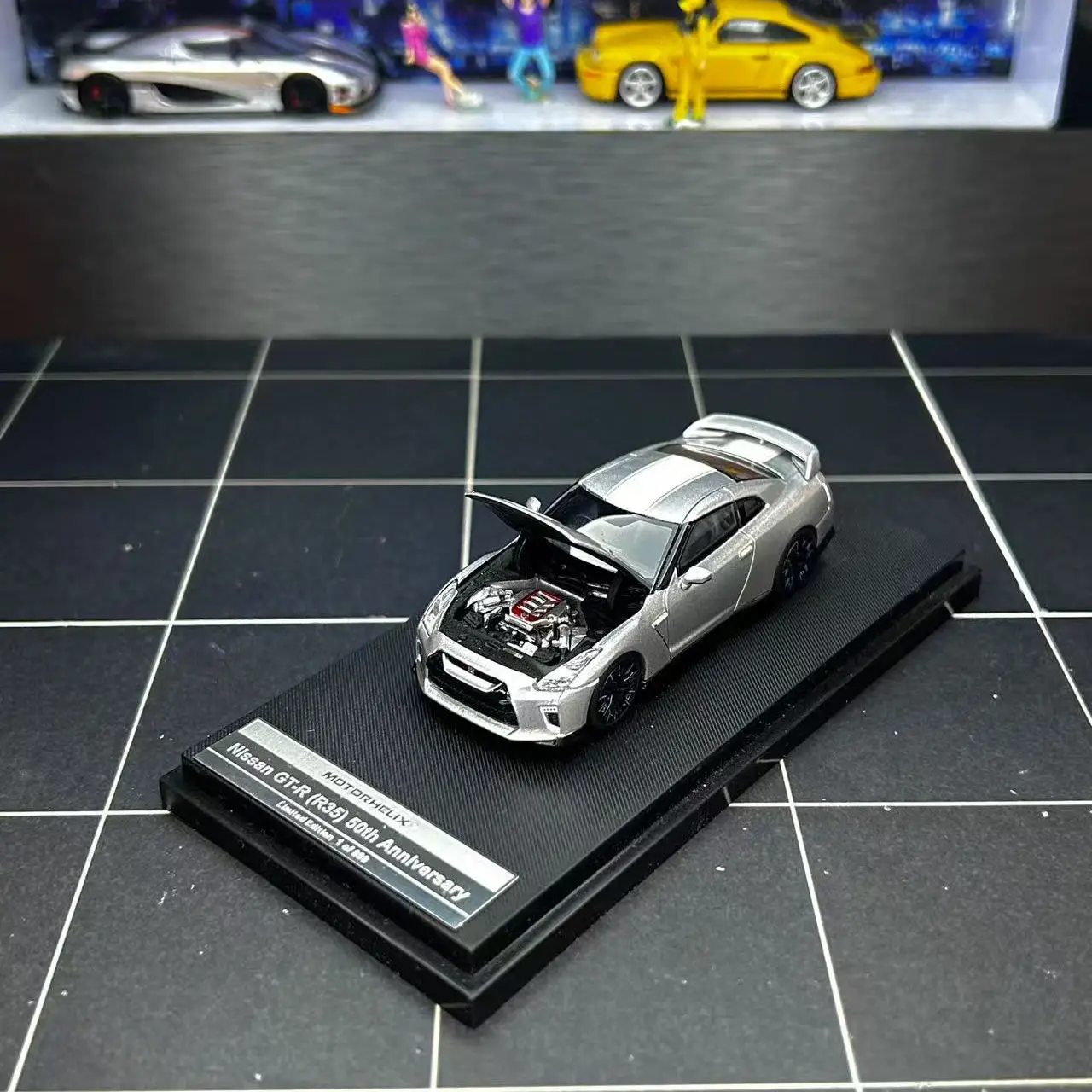 دييكاست 1:64 مقياس نيسان GT-R R35 50th الذكرى طبعة سبيكة سيارة نموذج تحصيل لعبة هدية تذكارية عرض حلية #1
