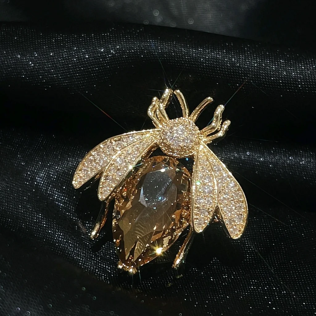 2026 Simple and Luxurious Waterproof Silk Clip Decoration Metal Buckle Women's Suit Pin Bag Accessory Anti-Exposure Brooch DIY Versatile Suit Lapel Pin Ins Anti-Exposure Gadget Shoe Decoration Shoe Accessory French Style Unique Collar Accessory Themed Brooch