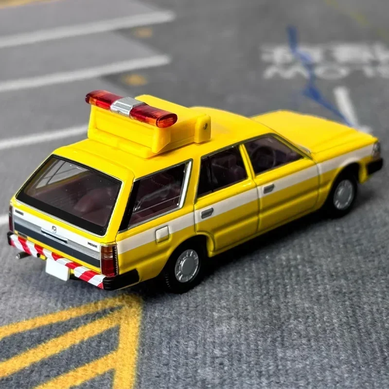 TAKARA TOMY TOMYTEC Tomica 1/64 TLV-N306a Nissan Cedric Van Road Patrol Car Alloy Toy Motor Diecast Metal Model Gift