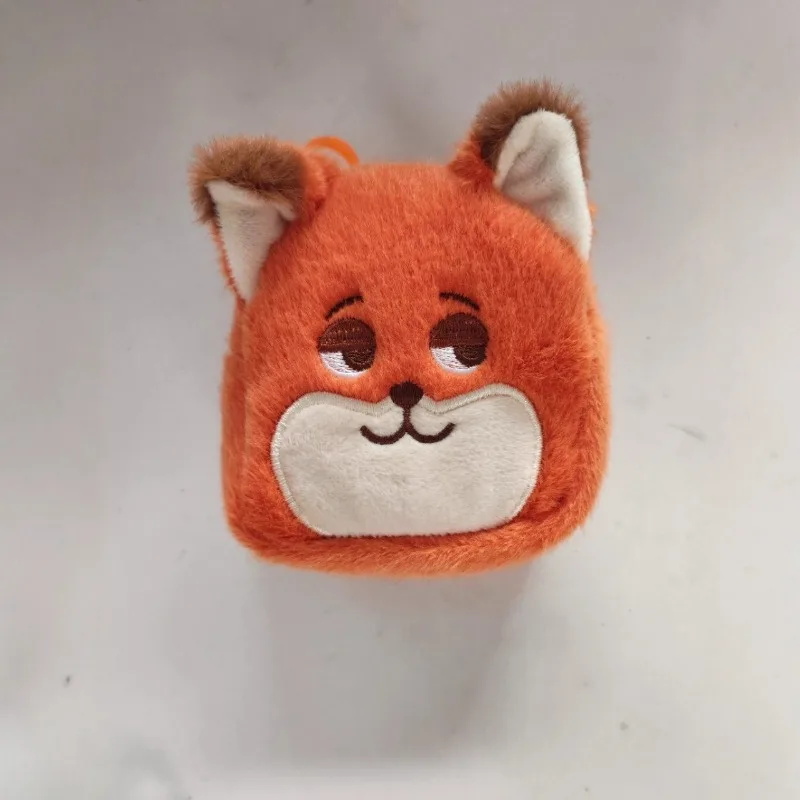 Nuevo Zootopia 2 monedero de felpa llavero conejo Judy Fox Nick muñeca mochila colgante lindo personaje de dibujos animados juguete para regalo para niños