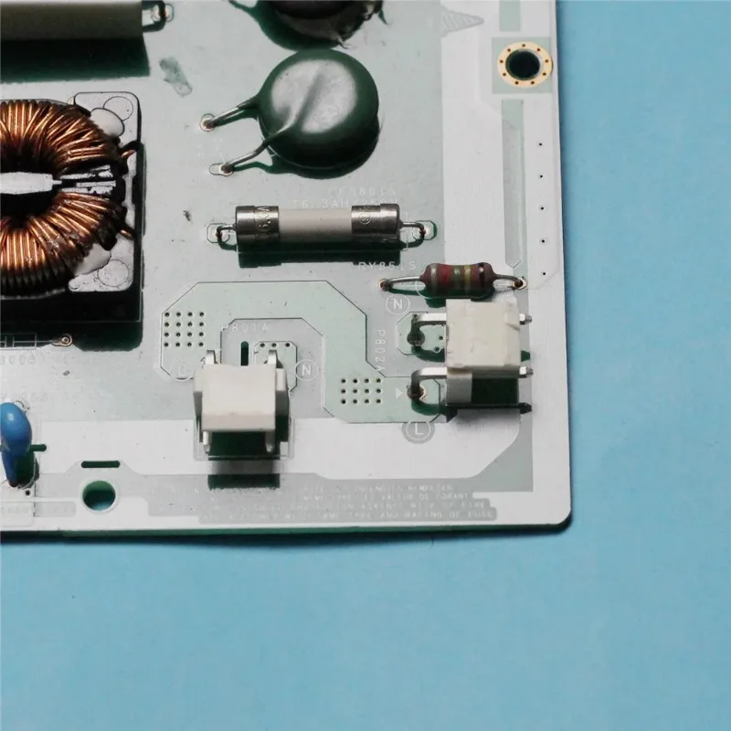 UD84_A PSLF 751401 M Płyta zasilająca Profesjonalny sprzęt do telewizora JVC 0500-0514-2130 Karta zasilająca