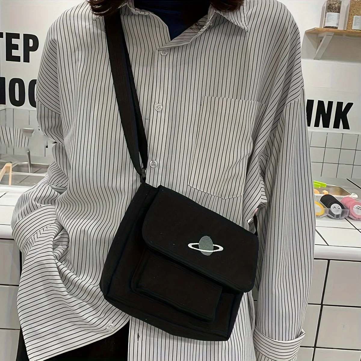 Bolso cruzado de lona informal para mujer, bolso de hombro con solapa de moda, adecuado para uso en viajes en clase de estudiantes