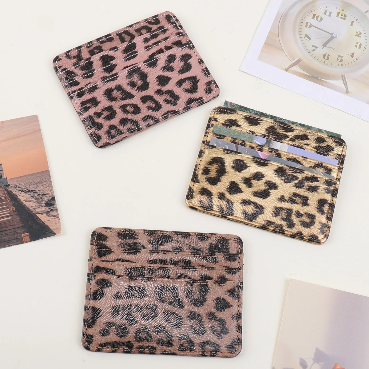 Cartera de tarjetas de piel sintética con estampado de leopardo, tarjetero fino para tarjetas de identificación, monedas y dinero, para hombre y mujer, un hermoso regalo