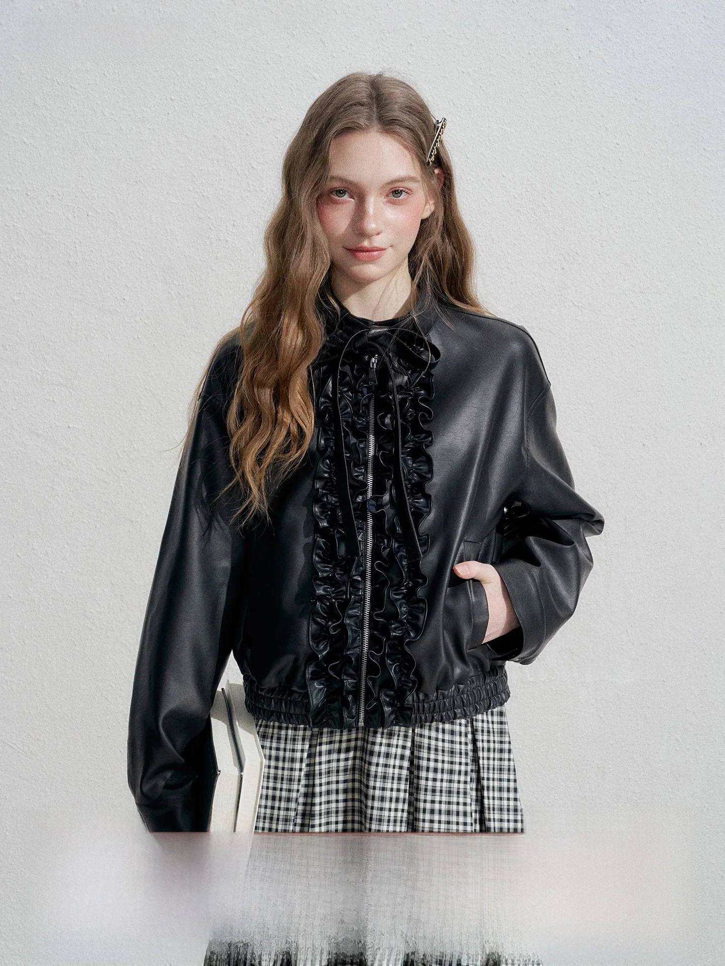 

Faionable Bla Leather Jaet Women's Spring Autumn New Sle Empire2025 Small Floral Lace Trim Zipper Closure Long Sve