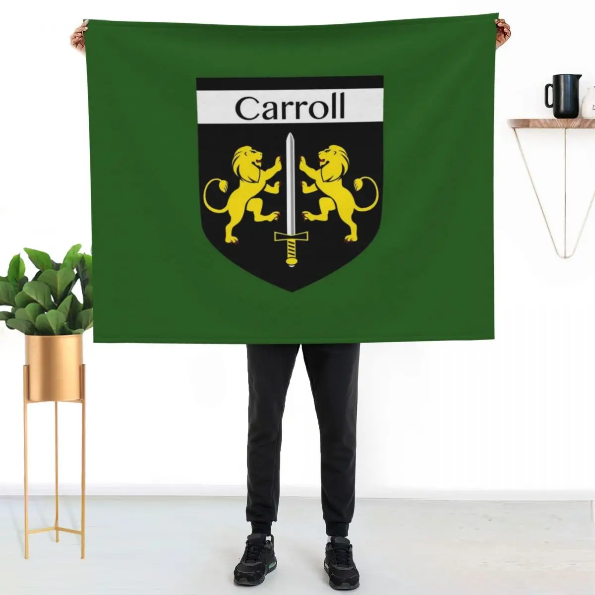Clan Carroll family crest (small) Throw Blanket Quilt Custom Decorative Sofa heavy to sleep Luxury Brand Tourist Blankets