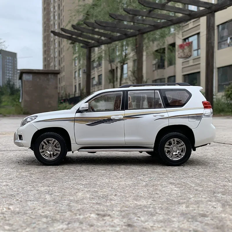 Land Cruiser Prado 1/18 Schaal Diecast SUV Legering Automodel Voor Jongen Geschenken Speelgoed Collectie Hobby Voertuig