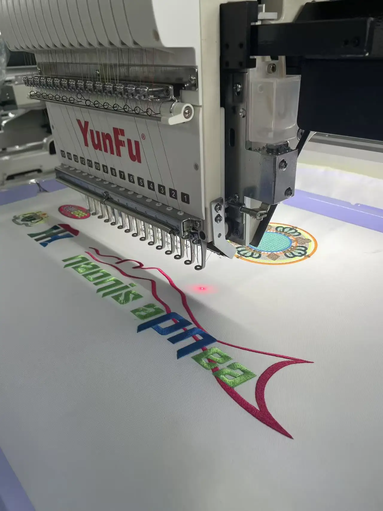High-Speed PE 700 Commercial Computerized Embroidery Machine Wholesale Price Appropriate for Cap Flat Clothing, Socks, Patches