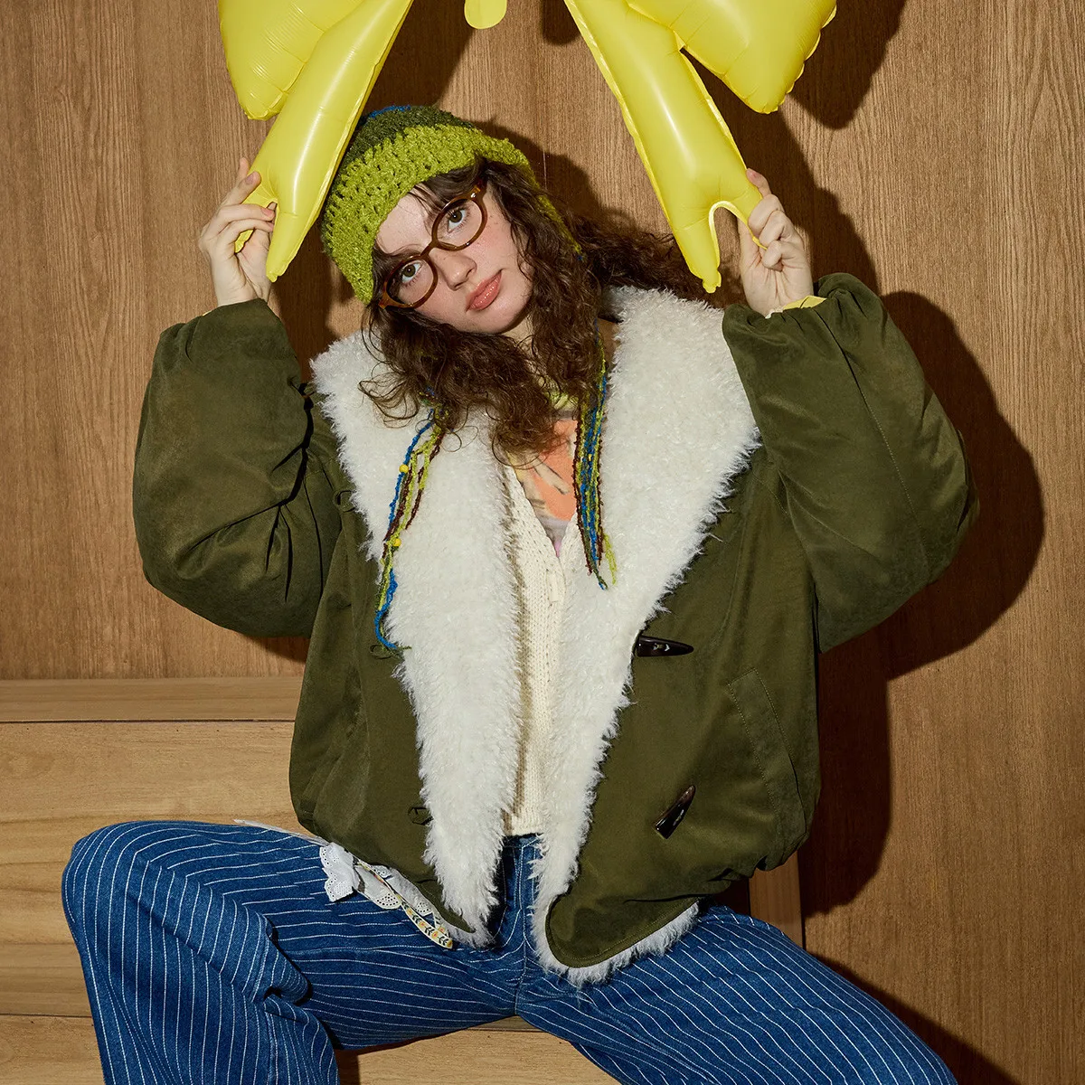 سترة نسائية شتوية لعام 2025 90% ملابس الشارع الشهير بياقة من الفرو سترة منتفخة كبيرة الحجم سميكة مبطنة على الطراز الحضري في الهواء الطلق #1