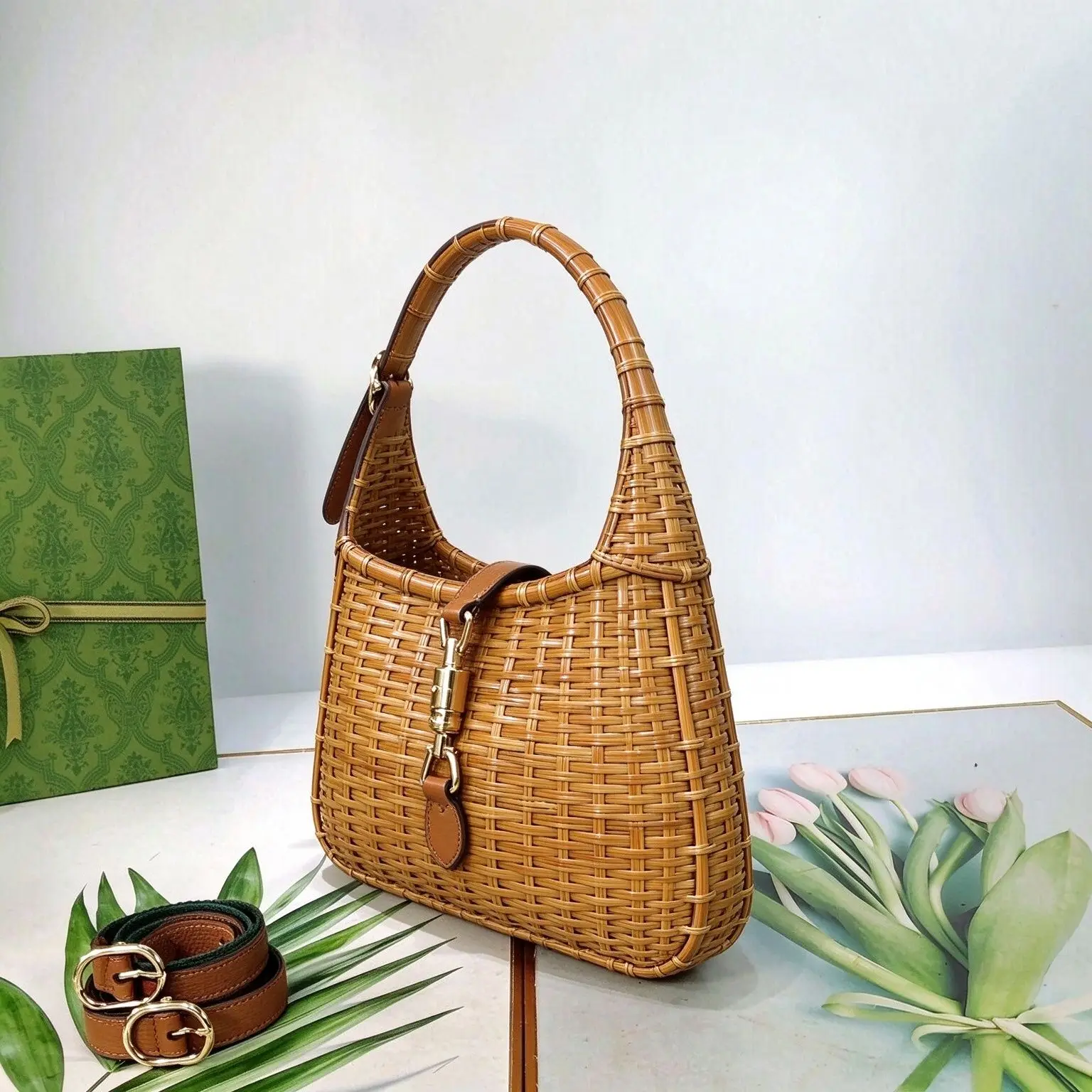 Vintage Wicker Hobo Handbag Ladies Handmade Rattan Woven Curved Top Bag Leather Detail Decor Removable Crossbody Strap Travel Purse