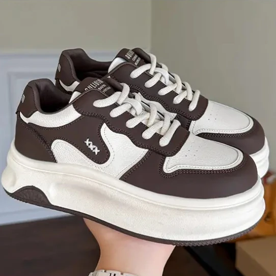 2025 New Arriva Fashionable Women's Star Board Shoes Casual Sports Shoes Thick Sole White Color Versatile Stylish sneakers women