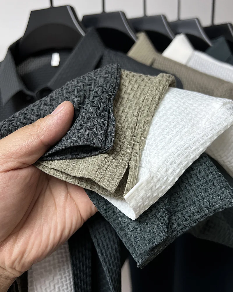 Polo d'été à manches courtes pour hommes, nouveau Style, maille Jacquard de bambou, revers en soie glacée, couleur unie, chemise Simple sur le dessus