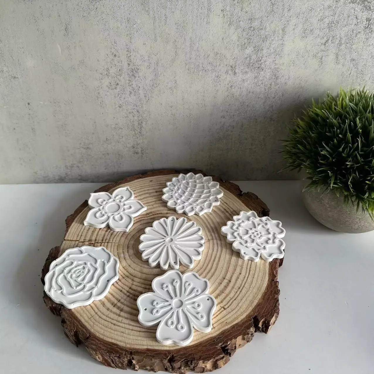 Diy Flower Pendant Plaster Mold Sun Flower Mold Flower Drop Glue Mold