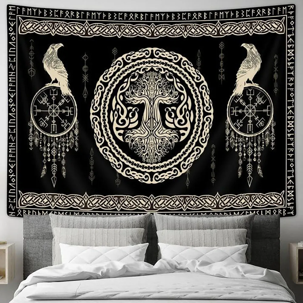 Wandteppich mit Wikingerkunst |   Rabe/Alte Rune/Drachen-Totem |   Schwarz Weiß Mystisch Geometrisch |   Wandbehang mit nordischem Mythos für das Wohnzimmer