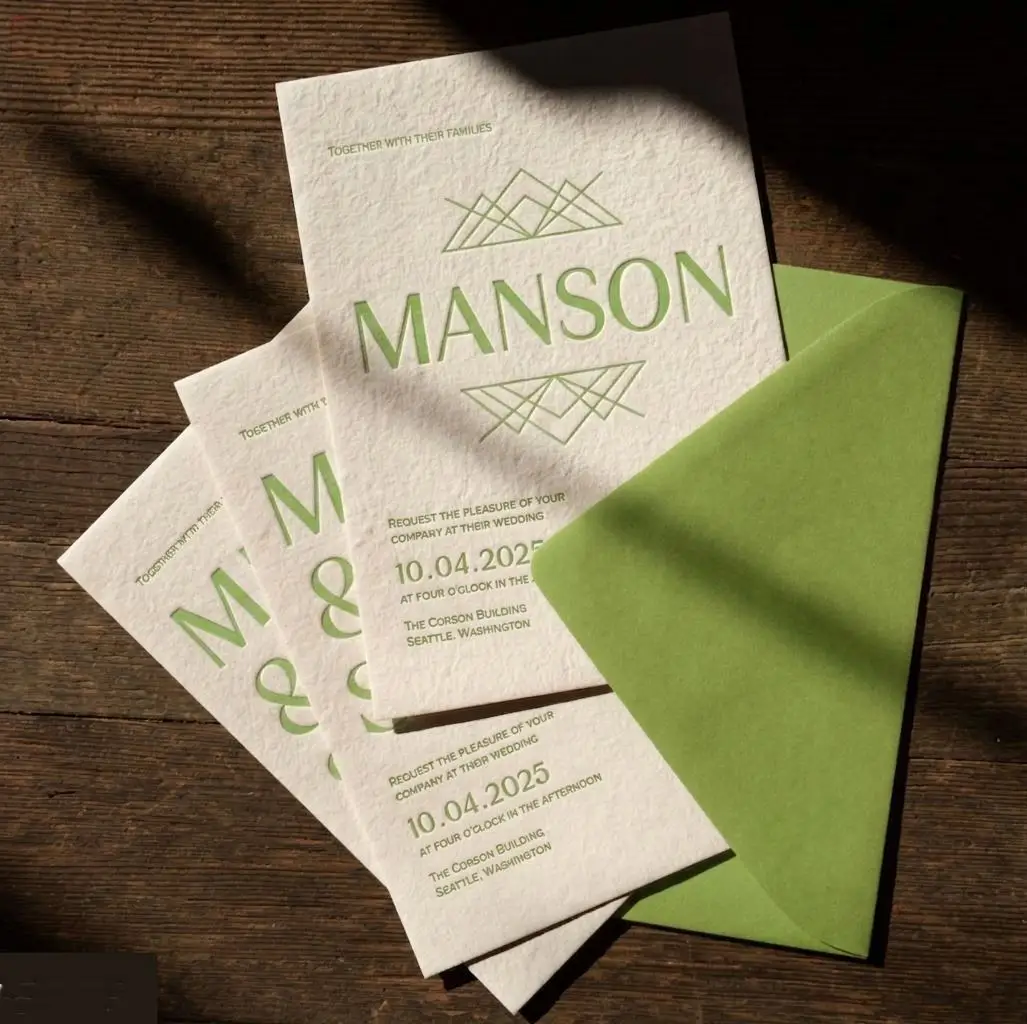 480gsm White Art Cardboard Embossed Business Cards Custom Logo Exquisite Digital Printing For Corporate Personal Use