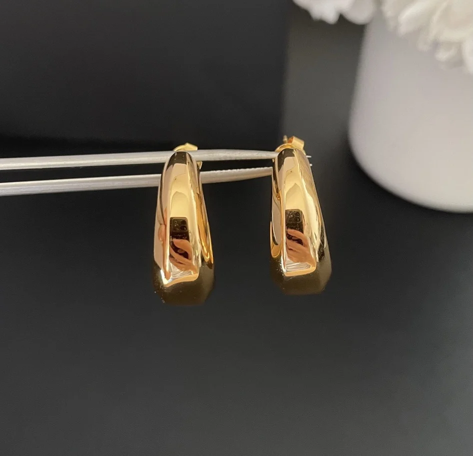 Earrings Retro Light Luxury Fashion Simple Stud Piercing Aretes De Mujer Pendientes Brincos Boucles D’Oreille Femmes