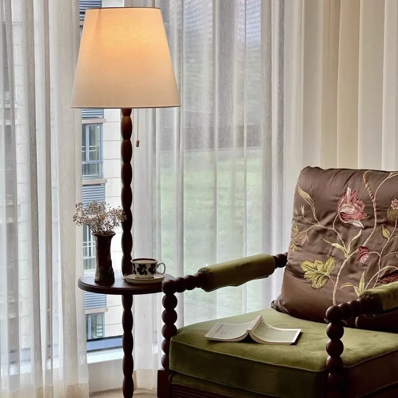 

Floor lamp French retro atmosphere lamp premium bedroom bedside lamp