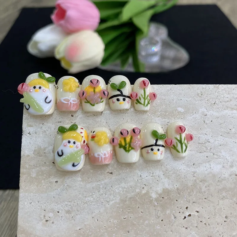 

10pcs Handmade Glossy Short Square Press-On Nails – Cute Cartoon Ducks & Flowers 3D Bow Tie Design Reusable Fake Nails for Women
