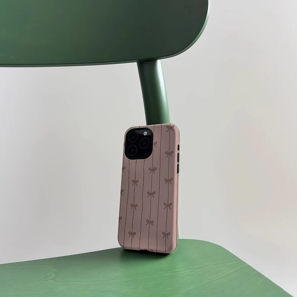 CaseLumi Matte Bumper für MagSafe Hülle für iPhone 17 16 15 14 Plus 13 Pro Max Stoßfeste Harte PC-Hülle Braun & Weiß Rindsleder-Cover – Detail 8