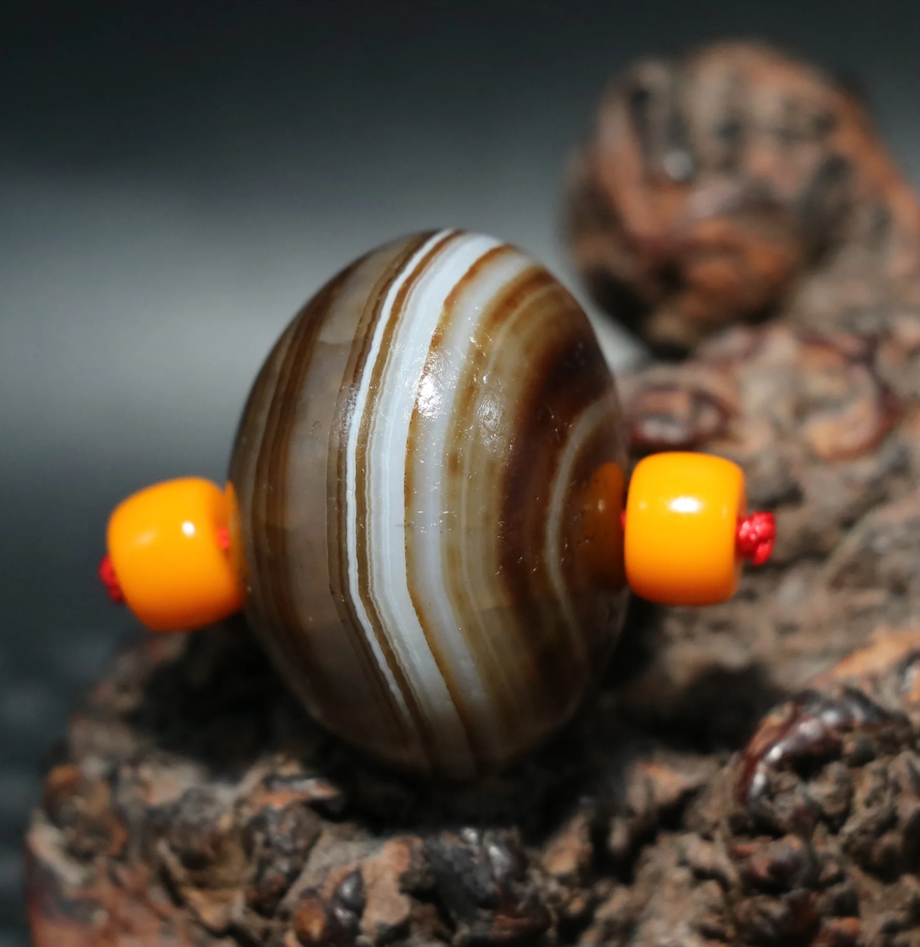 Energy Tibetan Old Agate Full Natural Silkworm Lines Abacus Rich dzi Bead Amulet Amulet Talisman