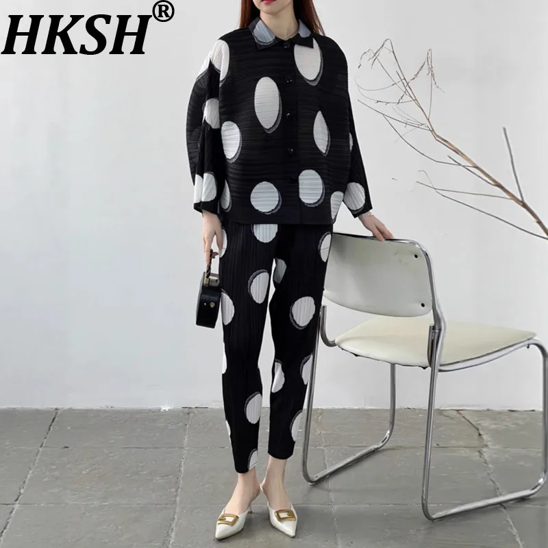 

HKSH Новый летний женский комплект из двух предметов с отложным воротником, однобортная плиссированная рубашка с принтом, шикарные повседневные укороченные брюки HK11849