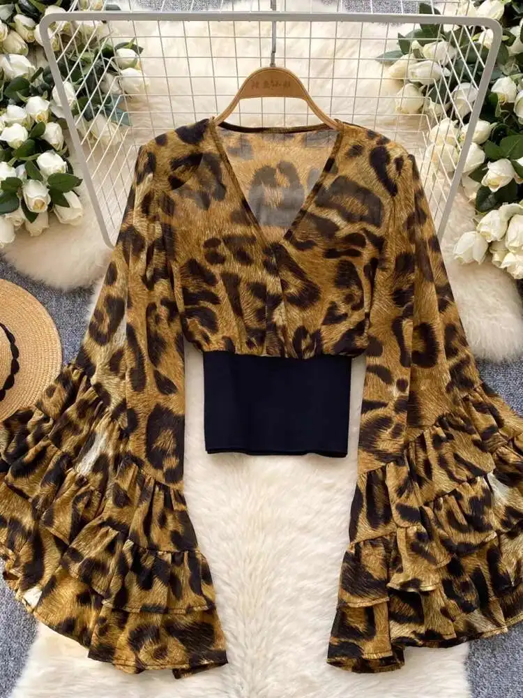 

Women Leopard Print Streetwear Blouse Spring Summer V-neck Flared Sleeve Y2K Crop Top Female Vintage Shirt