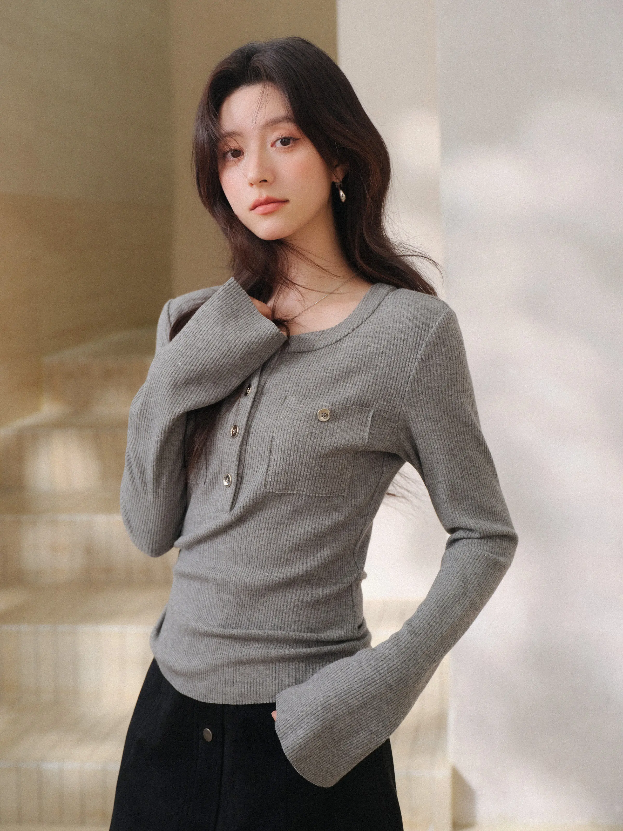 Women Slim Fit Crew Neck Stretch Knit T Shirt Spring Lady Elegant Versatile Fitted Blouse Casual Slimming Elastic Top Daily Wear