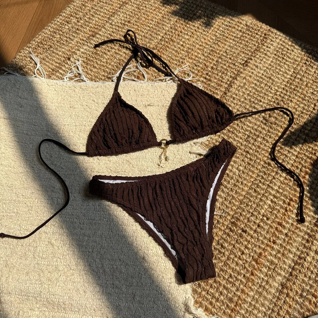 Gefalteter Neckholder-Bikini, Damen-Badeanzug, zweiteiliges Bikini-Set, brasilianischer Badeanzug mit hohem Beinausschnitt, Badebekleidung, Modell V6209S. – Detail 31