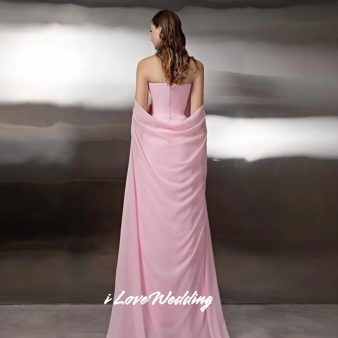 Rosa trägerlose Abendkleider 2025, Chiffon-Schal, 3D-Blumen, Meerjungfrau, Sweep-Zug, bodenlang, Ballkleider, plissiert, individuell gestaltet