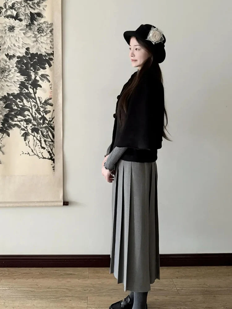 Herfst Winter Nieuwe Sle Retro Mantel of Jas met Geplooide Rok en Houten Oor Basis Top Tee Set Damesmode