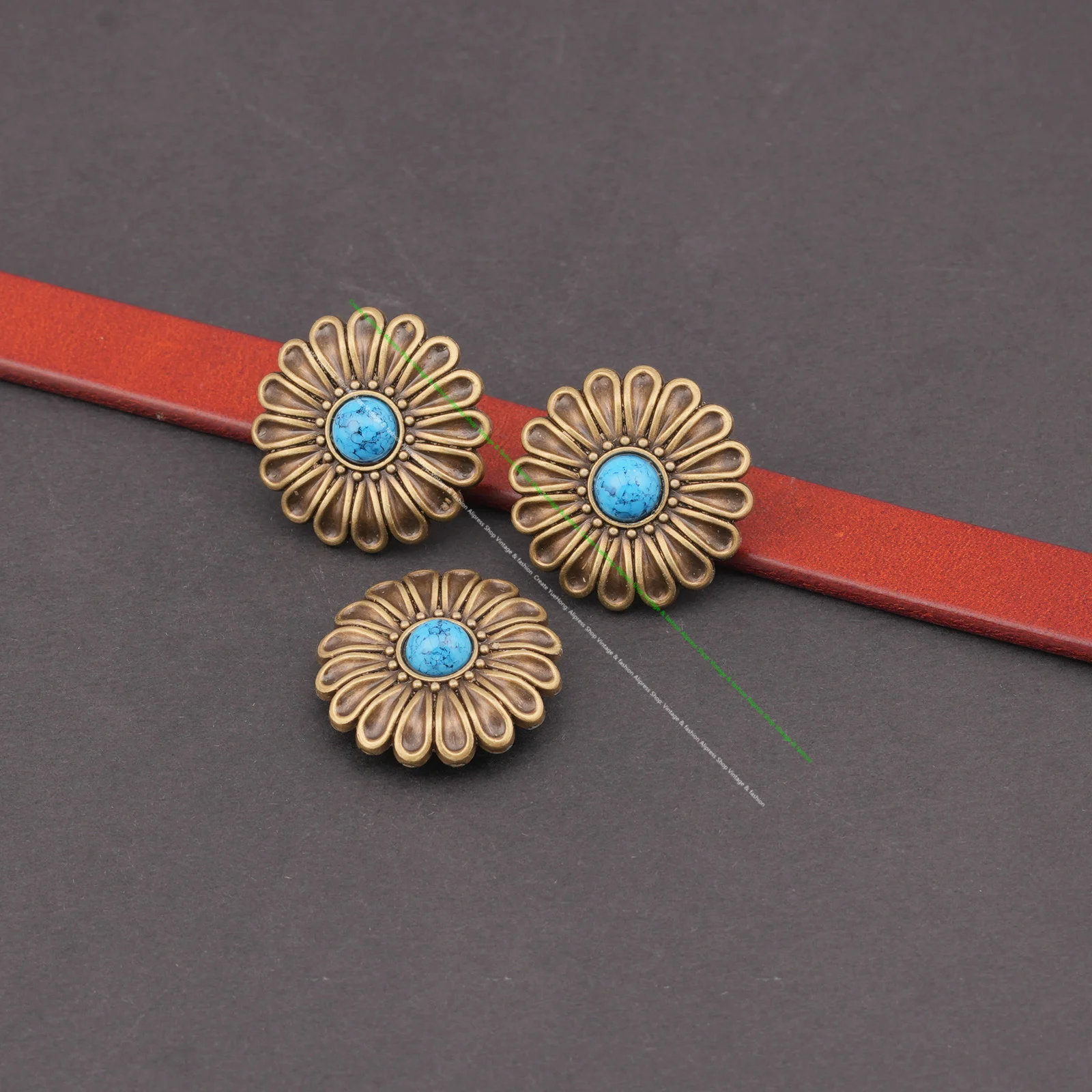 10Pcs Antique Bronze Turquoise Flower Conchos Screw Back Leather Craft Studs Western Saddle Tack Decorative Rivets for DIY Belt