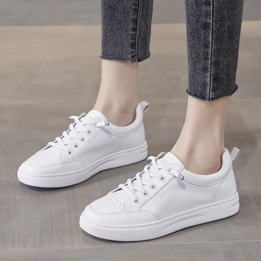 Flat Shoes for Women 2024 New Spring Hot Selling Sports Board Shoes Top Layer Cowhide Casual Shoe Sneakers Women Platform Flats