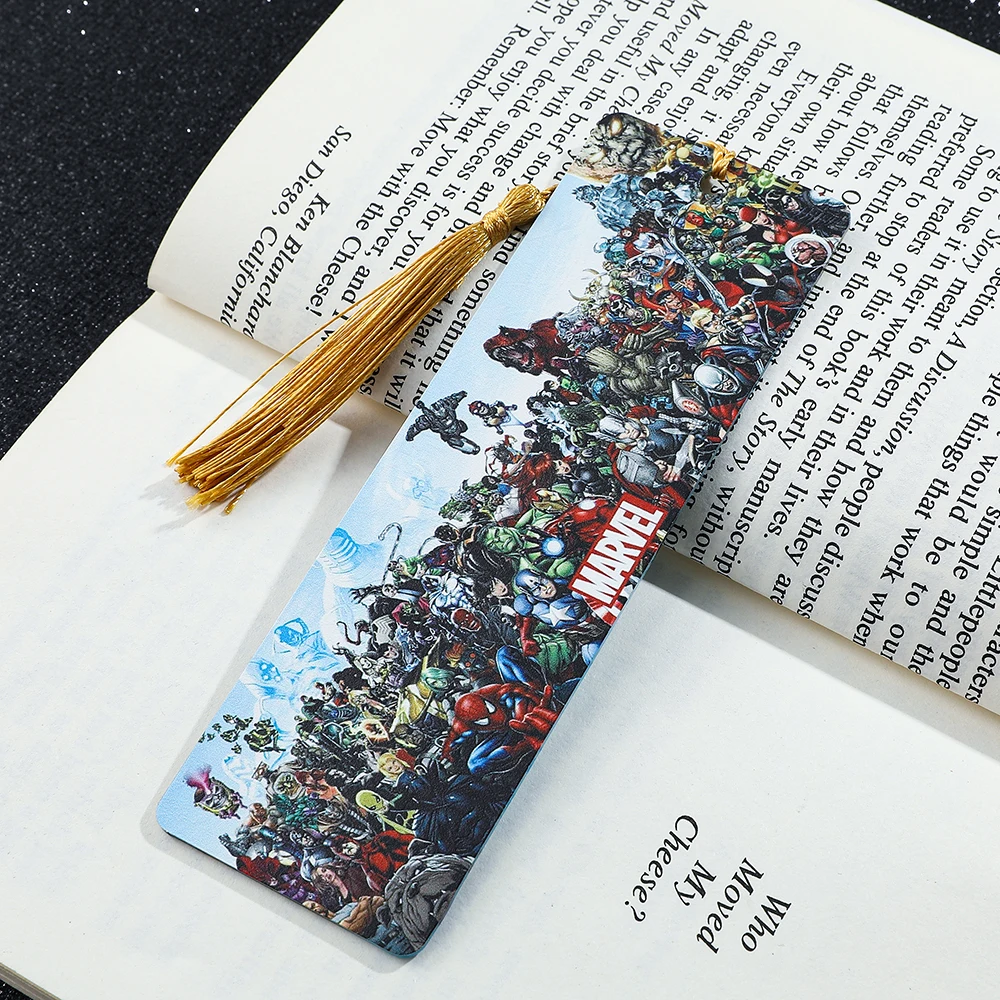 Marcador acrílico dos vingadores da marvel com borla para homens, mulheres, fãs de adolescentes, coleção de fãs criativos, materiais de leitura, presentes